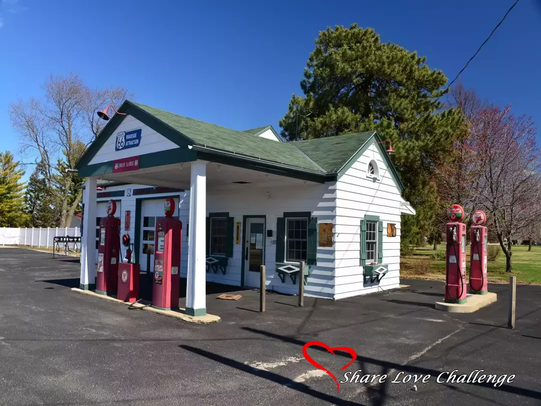 Illinois Route 66 Features