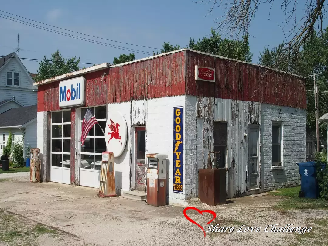 Illinois Route 66 Features