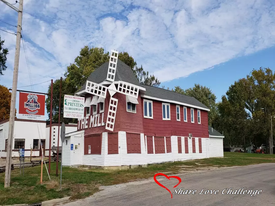 Illinois Route 66 Features