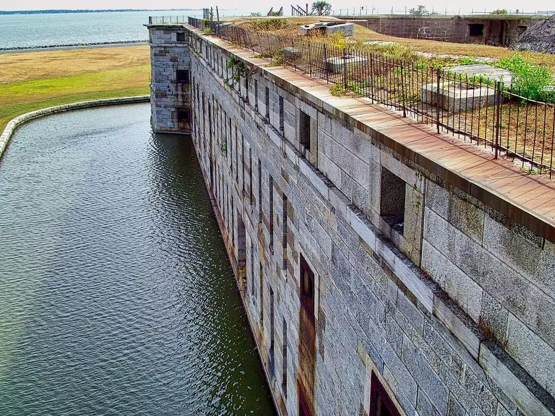 Fort Delaware Moat image by Chris Engel from Pixabay