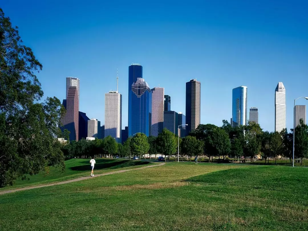 Houston city scape image by David Mark from Pixabay